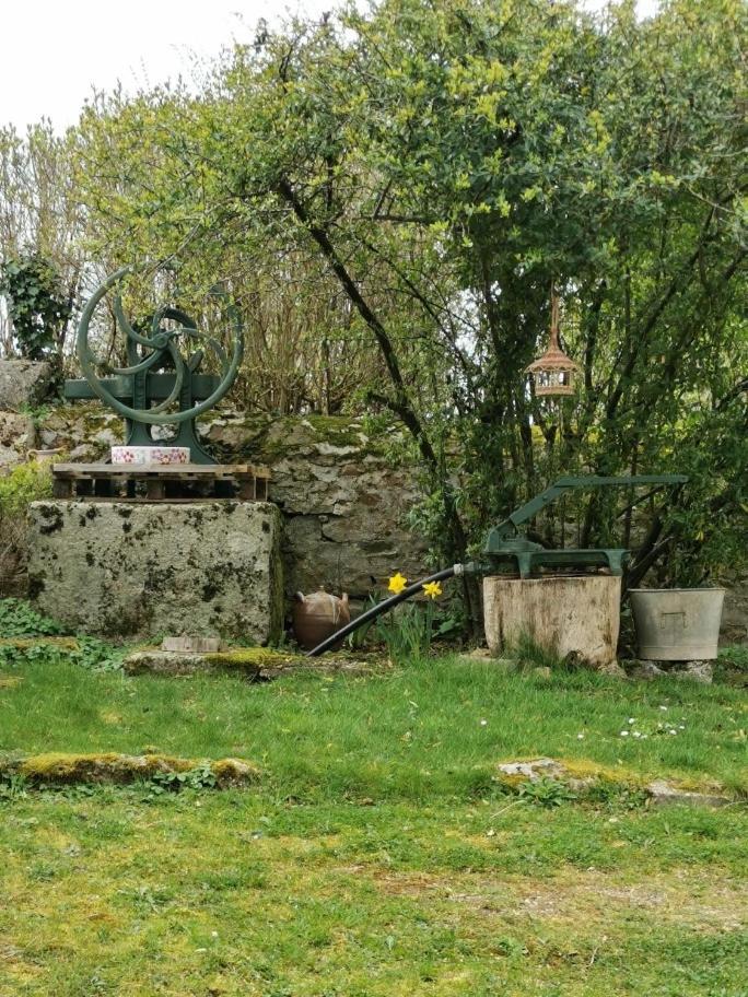 Villa Chez Norbert Quarré-les-Tombes Exterior foto